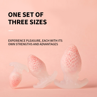 Her Lips Dynamic Strawberry Anal Plug